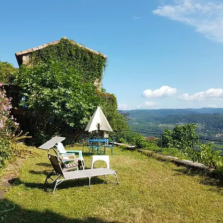 Lou Pelou Guest house *